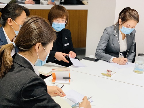 集團北京大區(qū)開展高端商務(wù)接待禮儀培訓